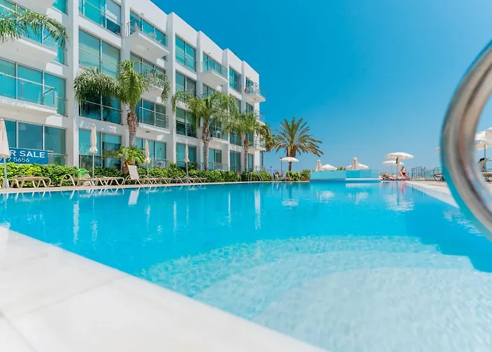 Alicia - Coralli Beachfront Apartmán Paralimni
