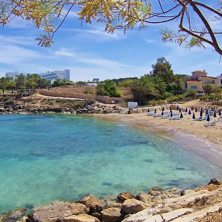 Alicia - Coralli Beachfront Holiday home *