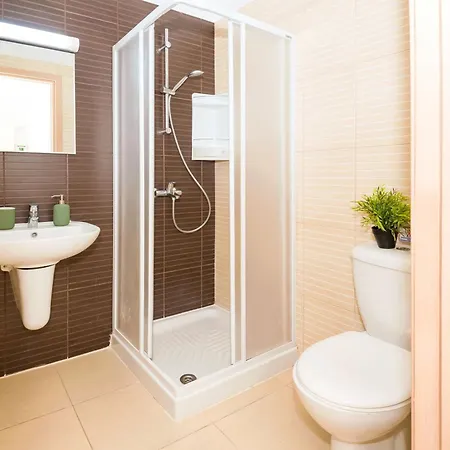 Alicia - Coralli Beachfront *