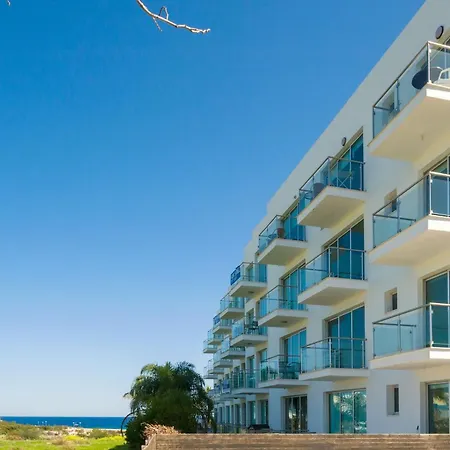 Alicia - Coralli Beachfront Appartement *