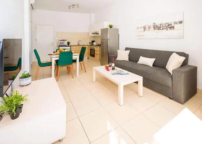 Alicia - Coralli Beachfront *