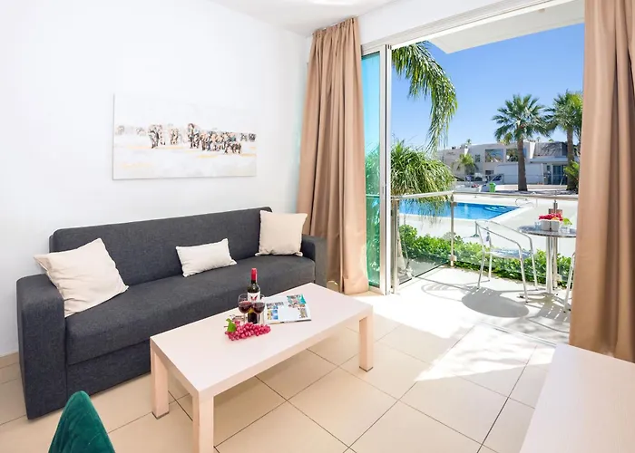 Alicia - Coralli Beachfront Διαμέρισμα